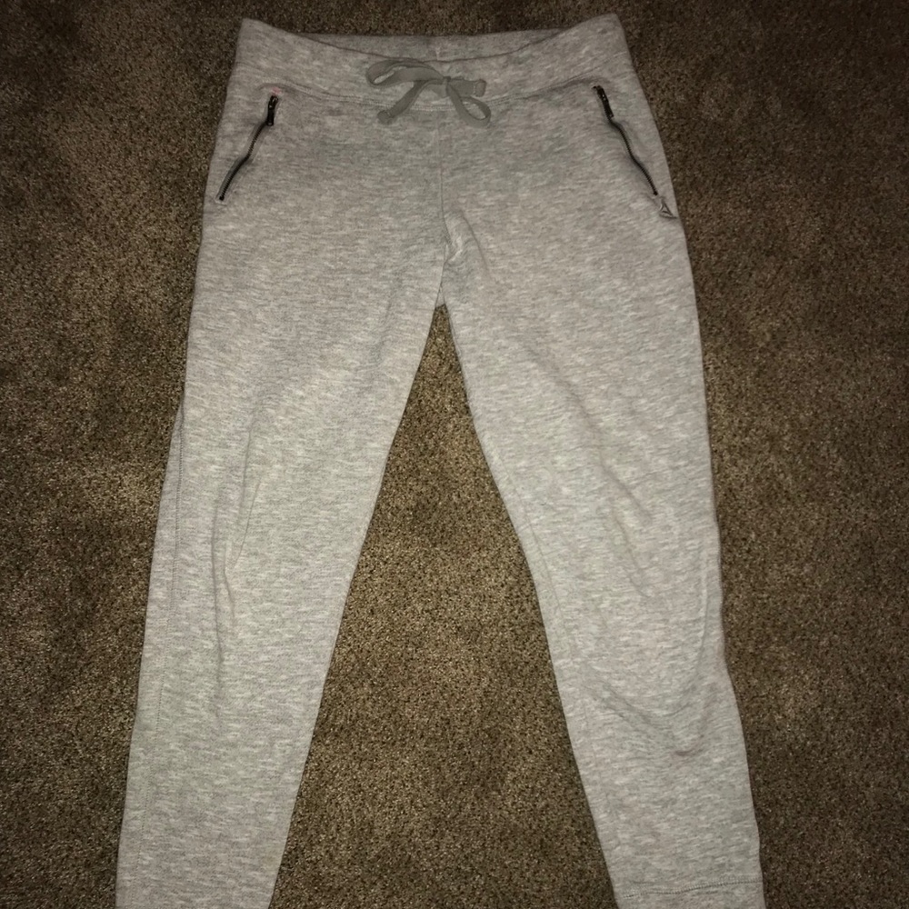 Reebok Women’s Gray Jogger Pants (M)